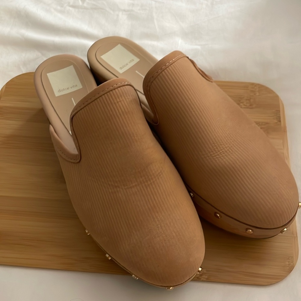 Dolce vita clogs